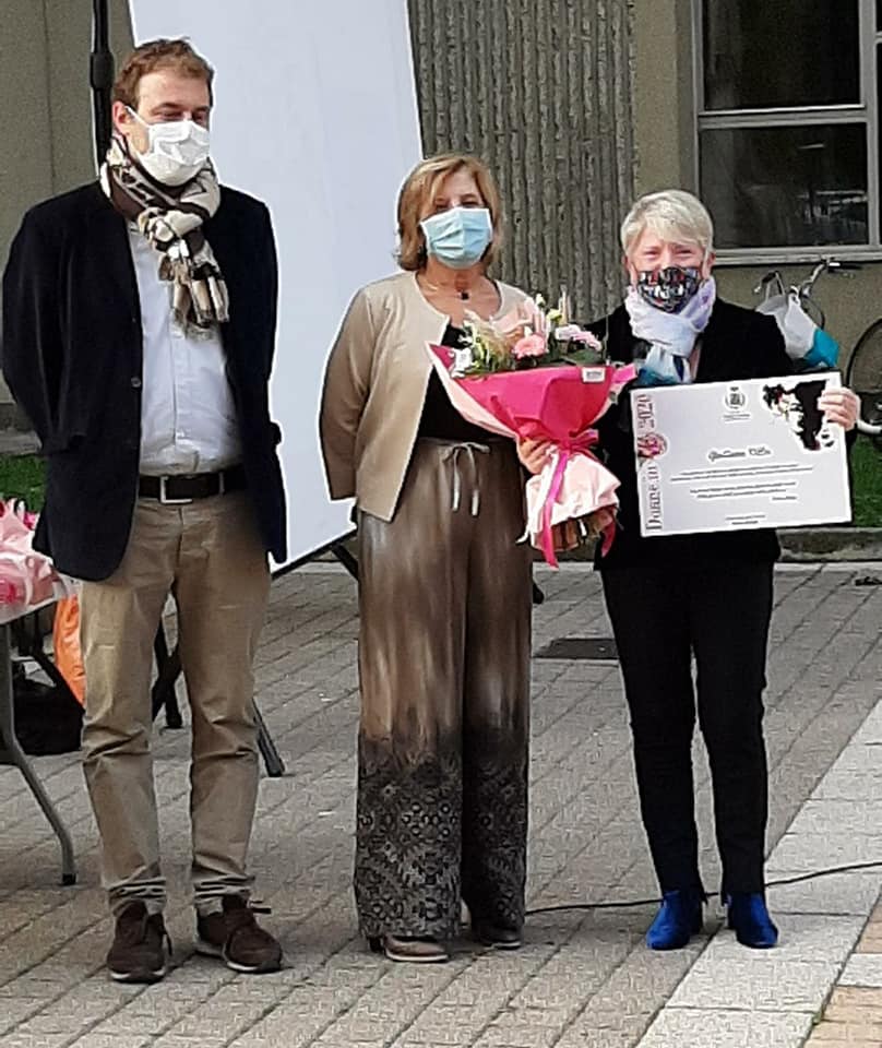 giuliana villa donna in rosa